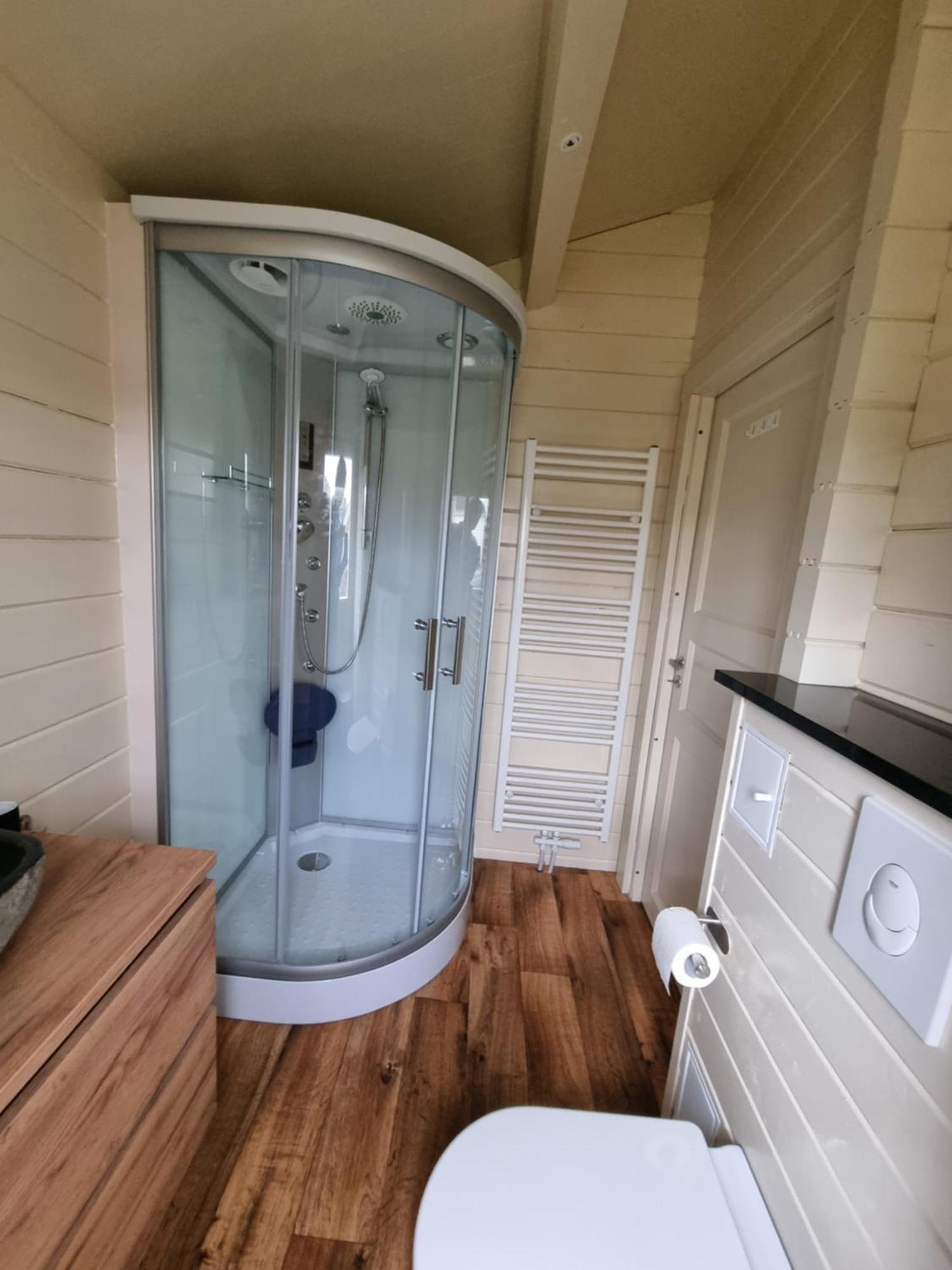 Nieuw - Luxe Blokhut Chalet In Bosrijke Omgeving Anloo Εξωτερικό φωτογραφία