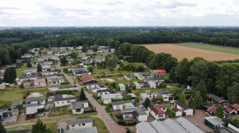 Nieuw - Luxe Blokhut Chalet In Bosrijke Omgeving Anloo Εξωτερικό φωτογραφία